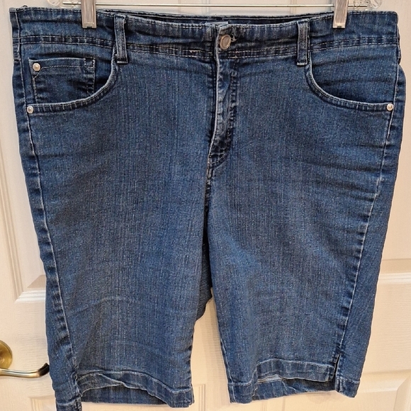 JMS Blue Stretch Denim Shorts Size 18W - Picture 1 of 3
